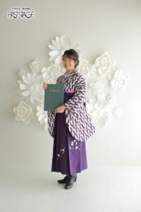 袴　刺繍　紫