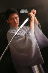男　羽織袴　刀