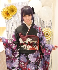 振袖の女の子とおめでとうの色紙