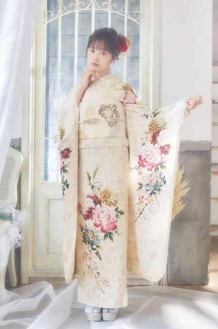 かわいい系の白色振袖