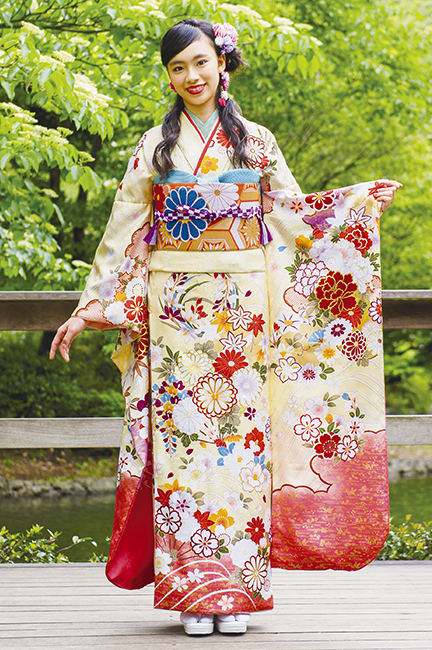 かわいい系の黄色振袖