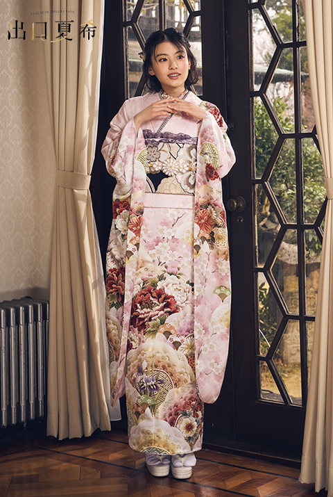 出口夏希の最新振袖