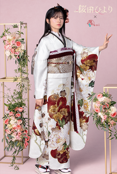 桜田ひよりの最新振袖