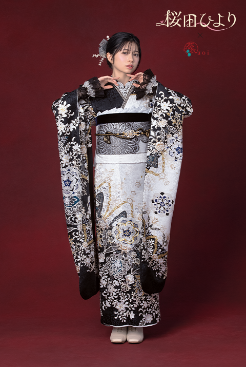 桜田ひよりの最新振袖