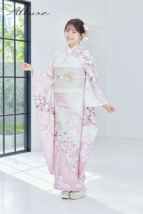 allureの最新振袖