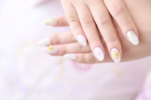 振袖ネイル 白ピンク 清楚