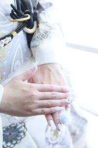 振袖ネイル 白 個性的