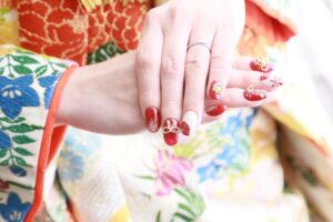 振袖ネイル 赤 古典系