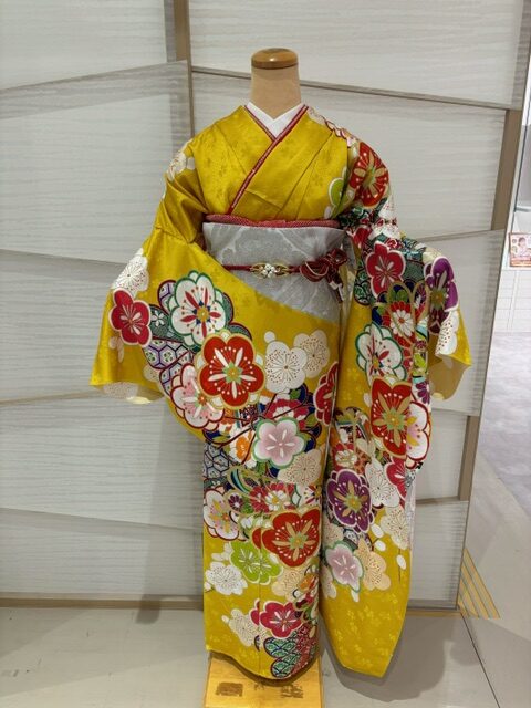 豪華なお振袖