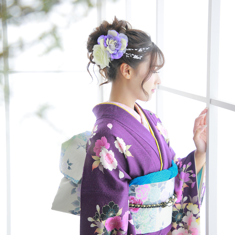 紫の振袖