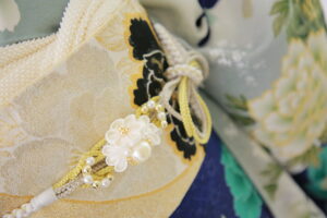振袖コーデ　紺色の振袖