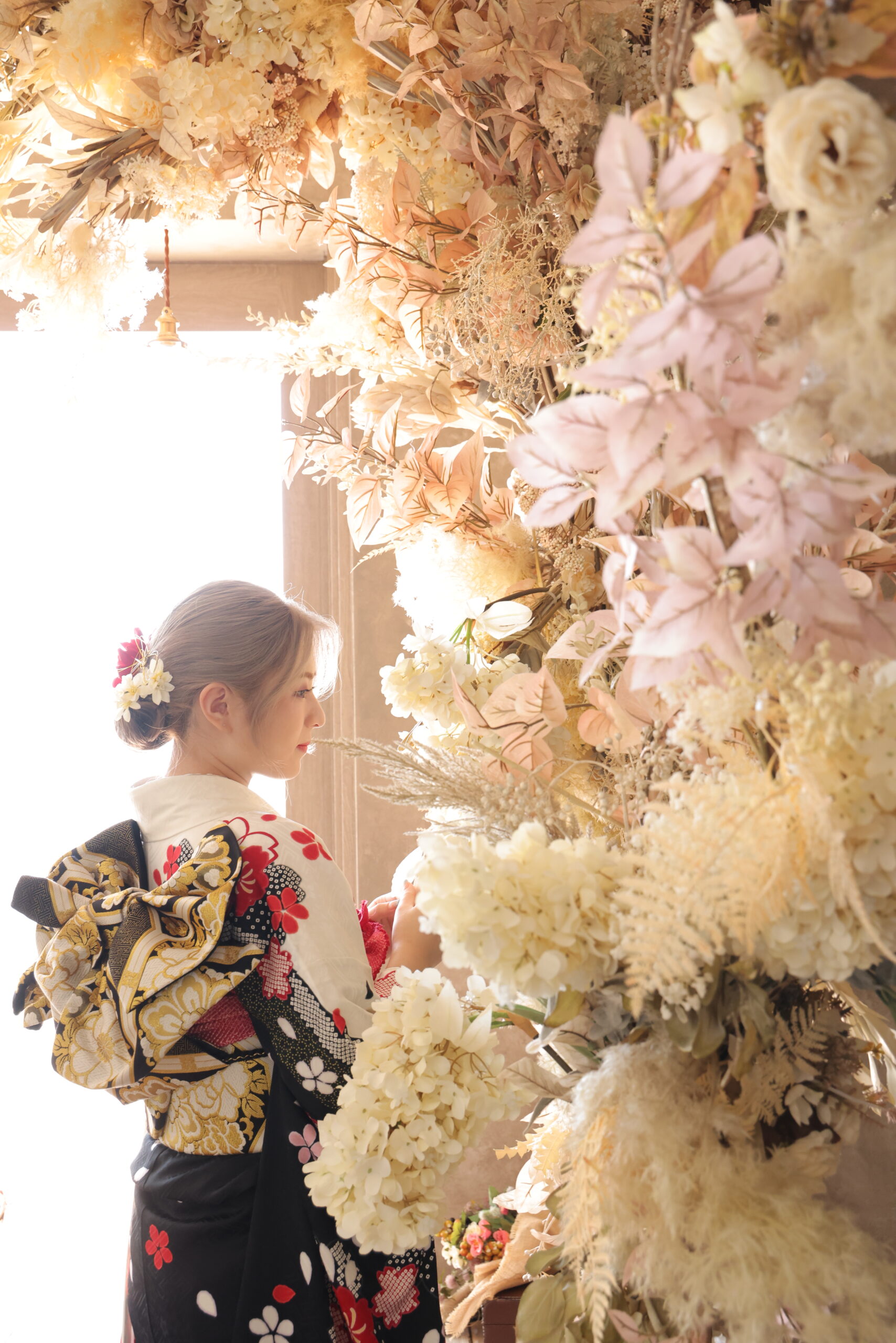 「振袖で美しく決まる！簡単ポージングのコツ」