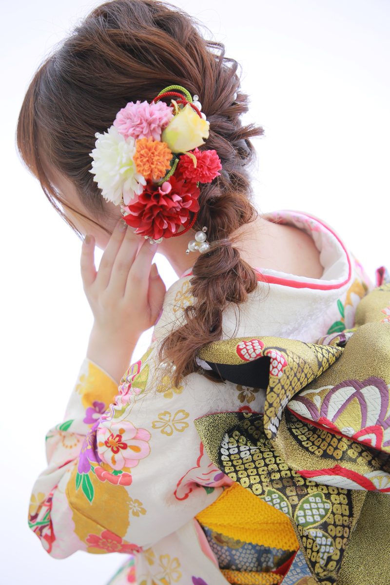 サイド編みおろしヘアスタイル