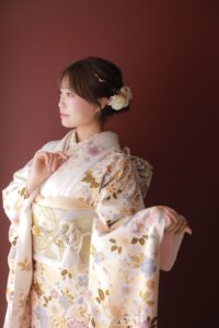白　ゴールド　1トーンコーデ