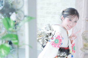 振袖 白 いつ