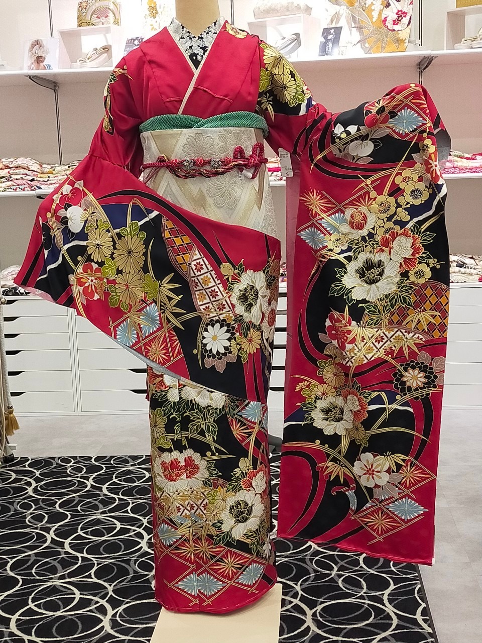 【これぞ振袖!?】赤色系振袖特集【古典系】