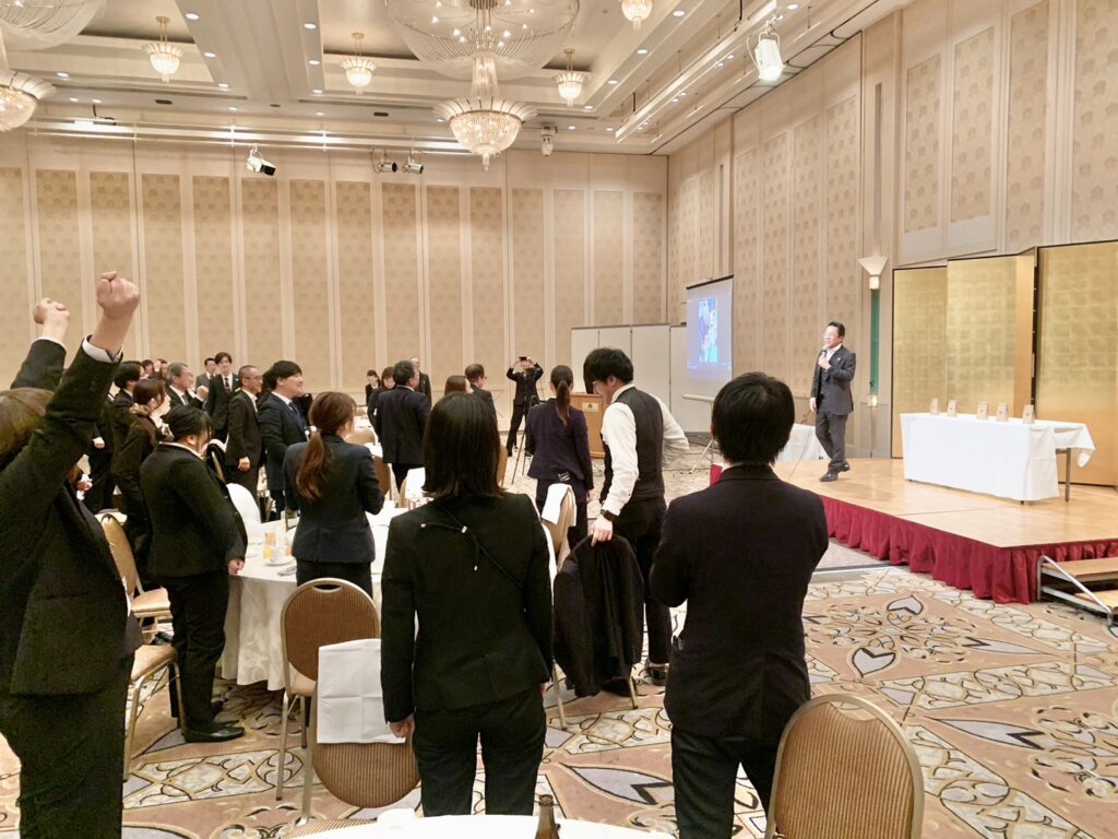 【忘年会】グループ会社で開催。