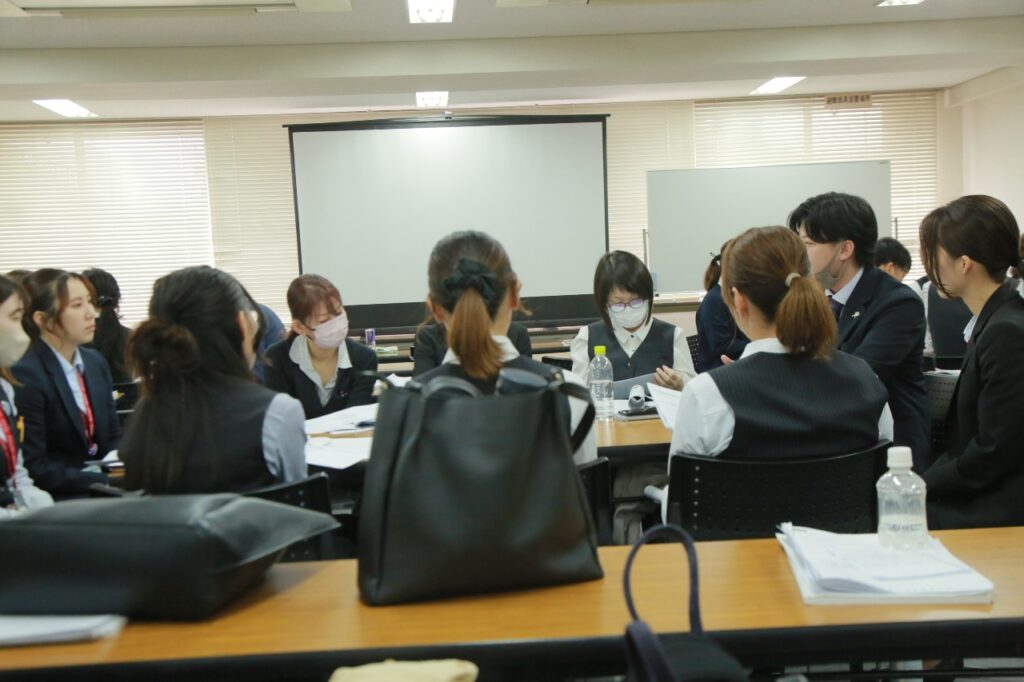 勉強会　共有会　社内研修