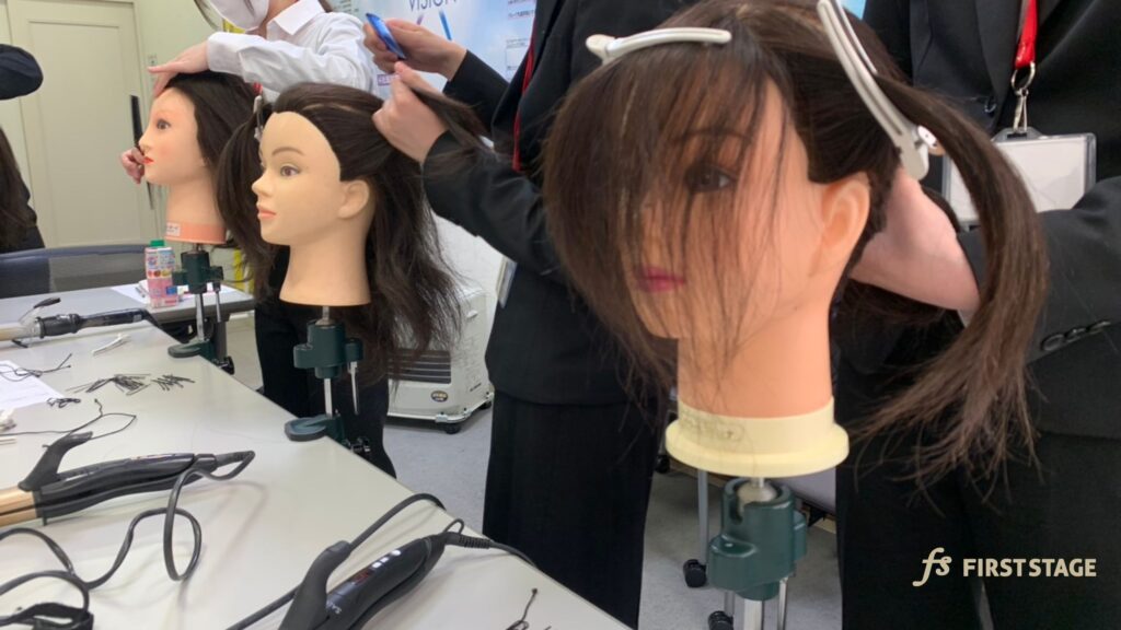 美容研修　入社前研修　ヘアメイク研修　会社行事　株式会社ファーストステージ