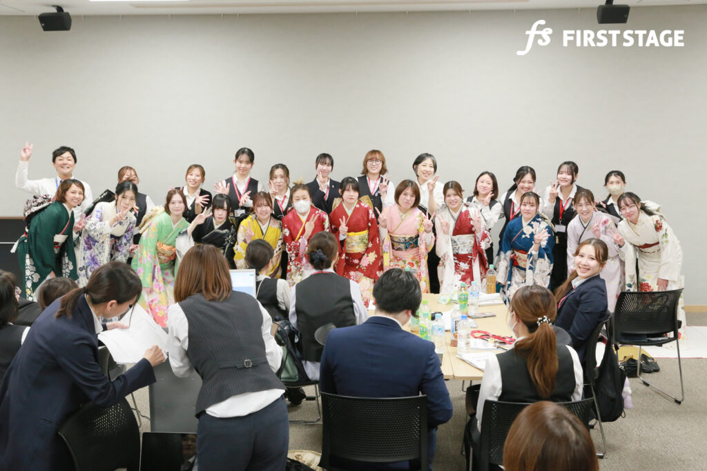 【開催レポ】みんなで学び、笑顔を共有!10月の「全従業員共有会」を行いました♪